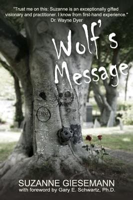 Wolf's Message[WOLFS MESSAGE][Paperback]
