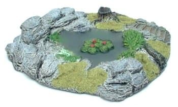 Harburn HamletCG255 Small Pond with Water Lillies (Pre-Built)