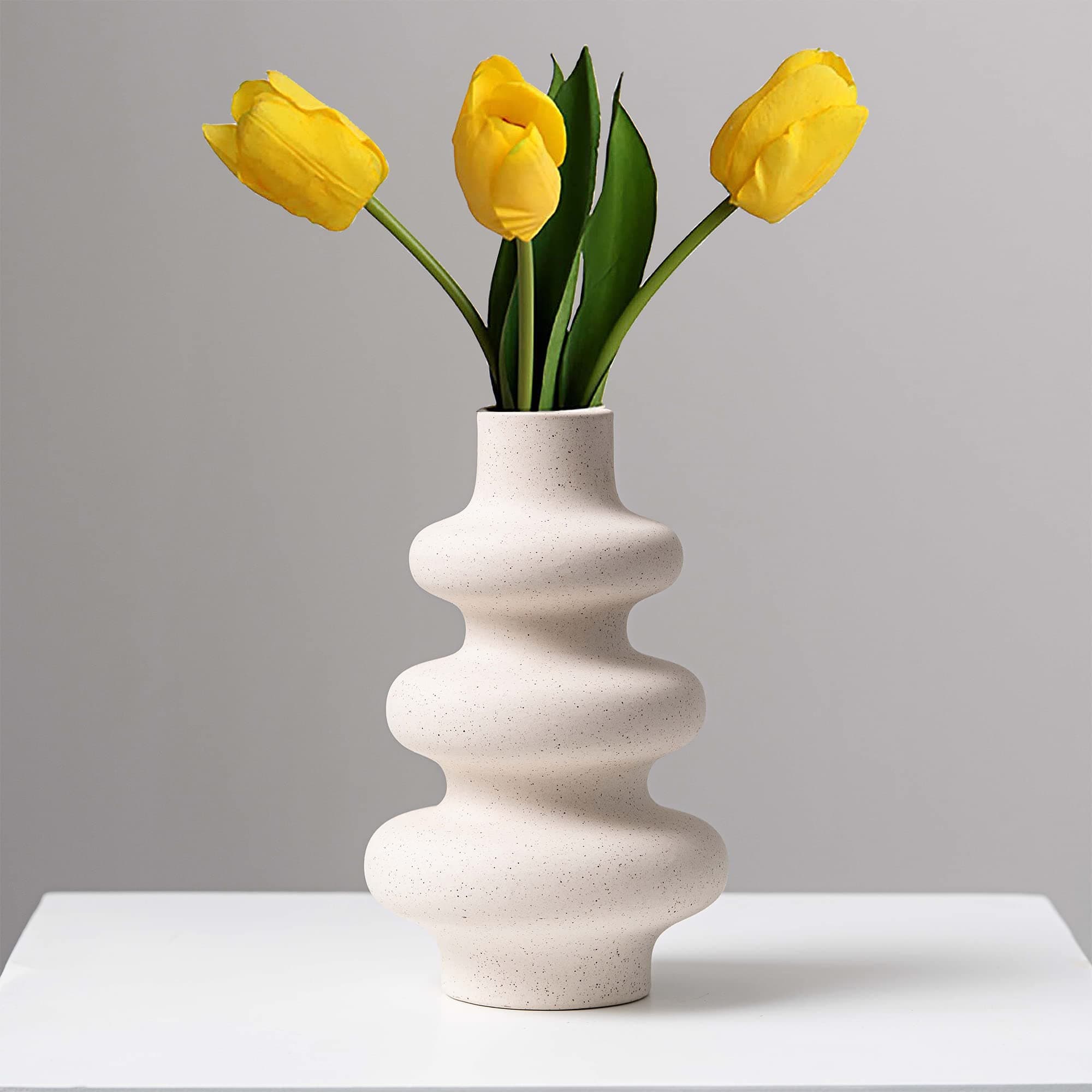 Steviieden Donut Ceramic Vase, Round Matte Off White Flower Vase, Nordic Minimalism Boho Style Décor Centerpieces for Living Room Bedroom Office Dinner Table Party Wedding