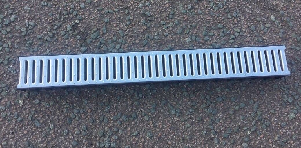 9 x Heavy Duty A15 Galvanised Grating 1 metre Length Storm Drain Channel