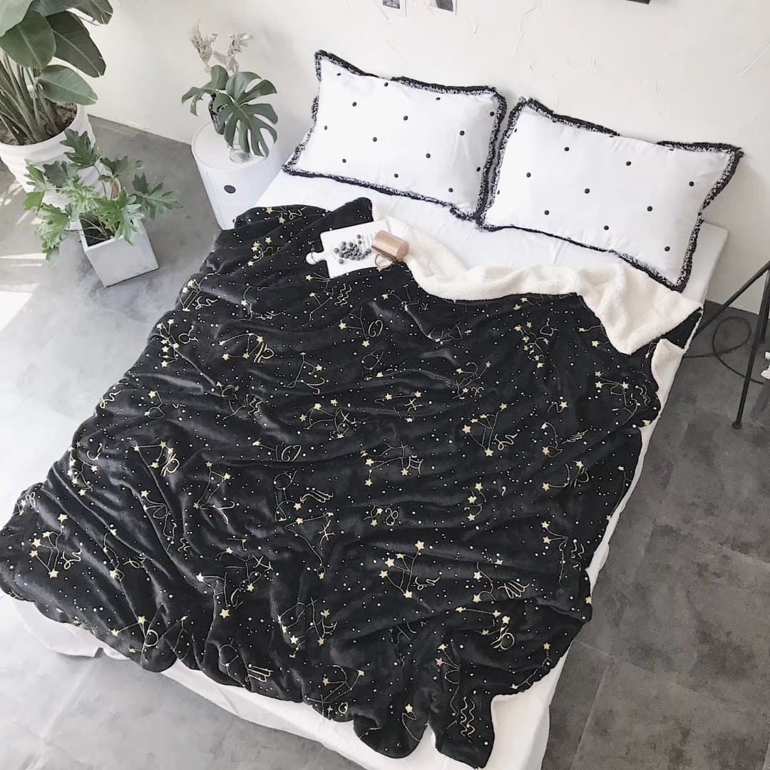 Hxiang Super Soft Warm Velvet Plush Fleece Throw/Bed Blanket (59''x78'', Constellation)