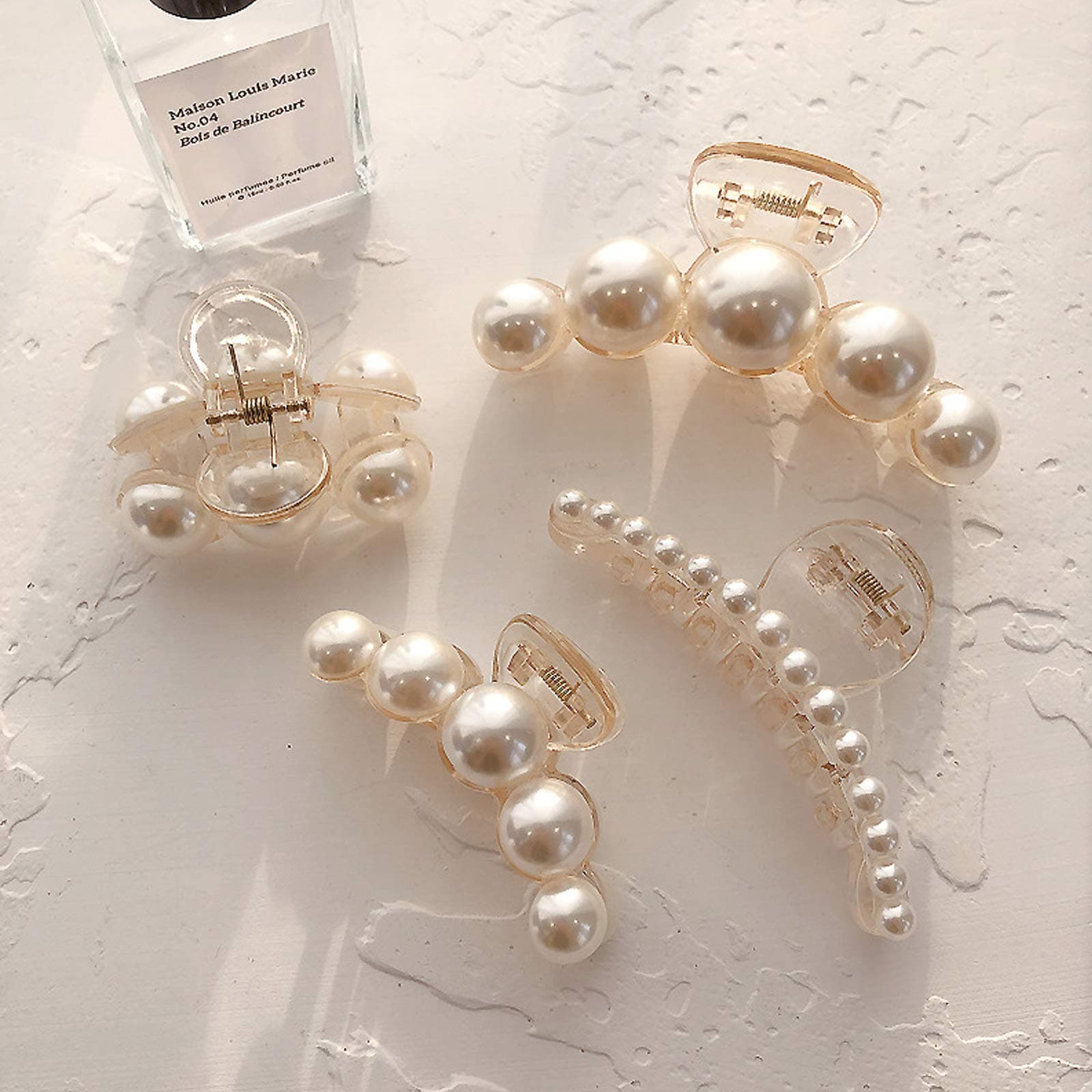 Hair Clips for Women, Large Pearl Hair Claw Clip Set Strong Hold No Slip, Banana Jaw Clip Barrettes, Hair Accessories Birthday Wedding Mothday’s Day Gift for Girl Wife Styling Thick Thin (4 PCS)