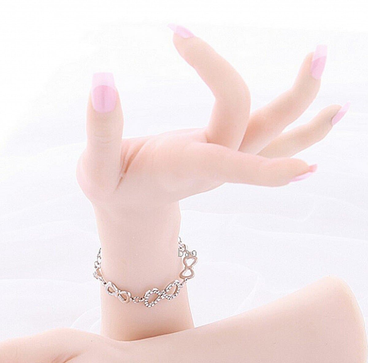 1 Silicone Lifelike Mannequin Female Right Hand Dummy Arbitrarily-Bent/Posed/Soft Jewelery Glove Display