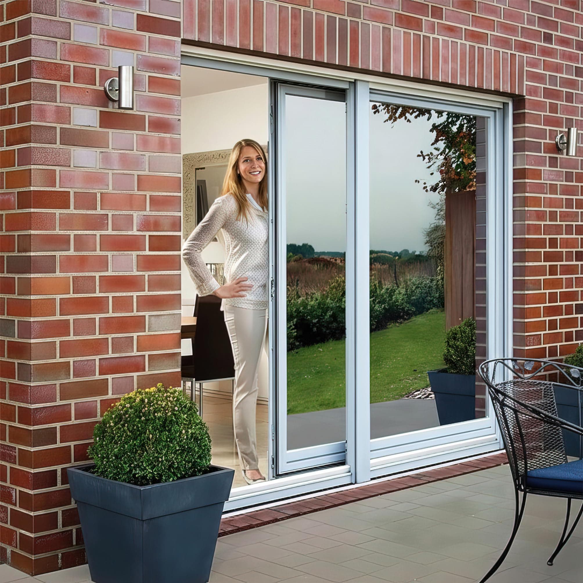 Silver Reflective Window Film (Solar Control & Privacy Tint - One Way Mirror/Mirrored Glass) (76cm x 2 metre) (76cm x 1 metre - 10 metre)