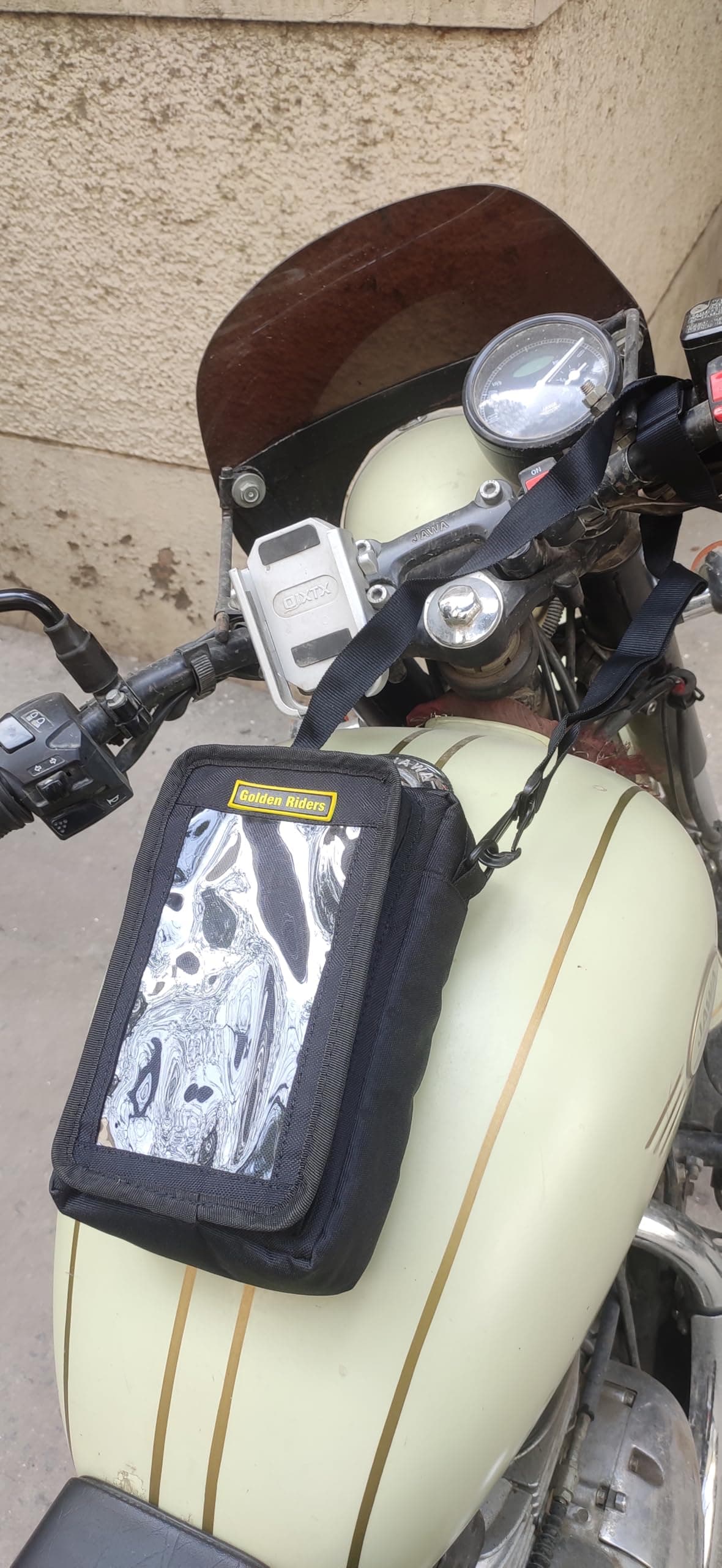 GR GOLDEN RIDERS Fabric | M Poche | Compact Magnetic Motorcycle Tank Bag for (Mobie Pouch) Mobile Navigation