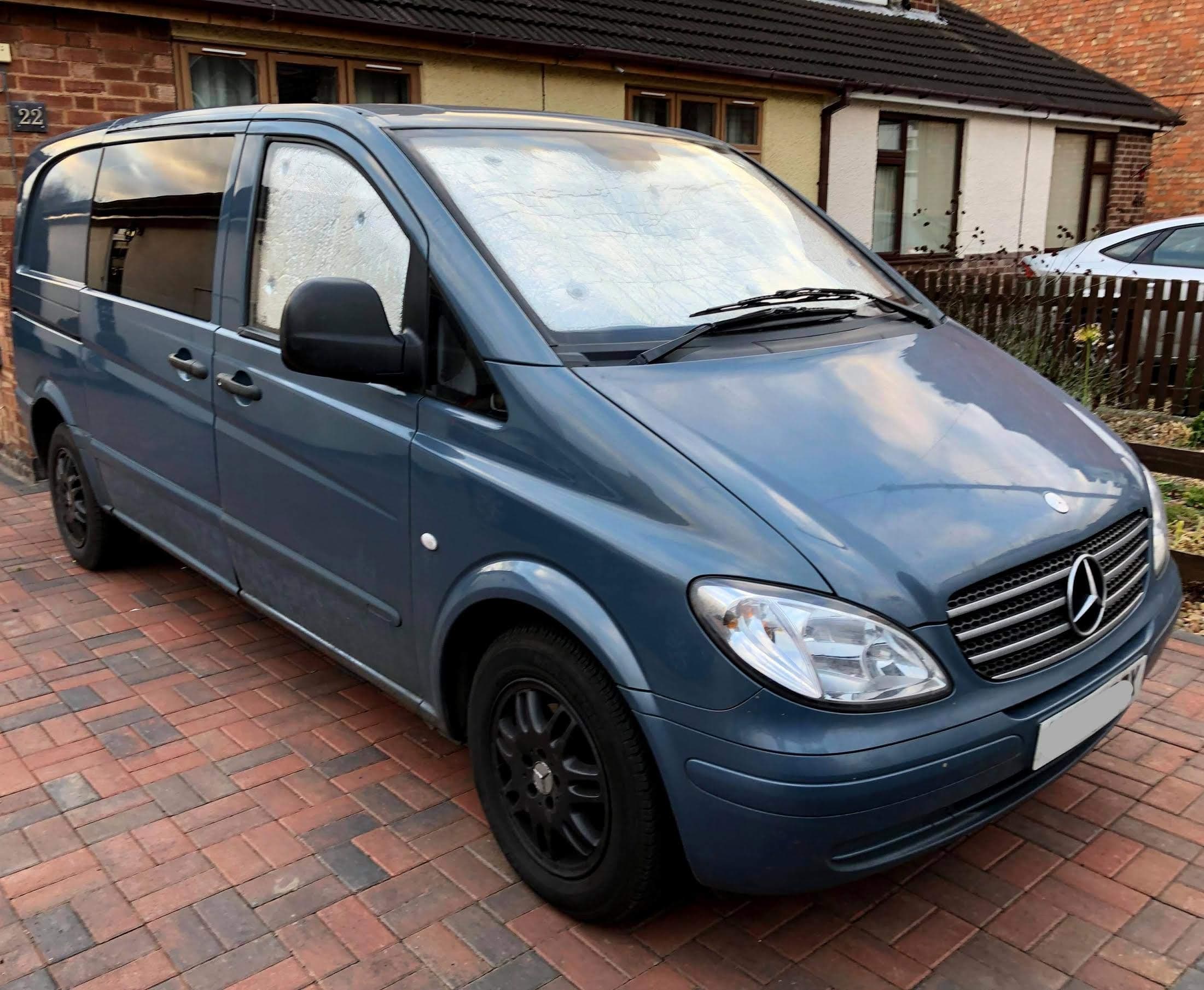 Will fit mercedes Vito 639 Thermal Silver Screen Window Blinds (Front Cab Set (3 piece)) UV protection