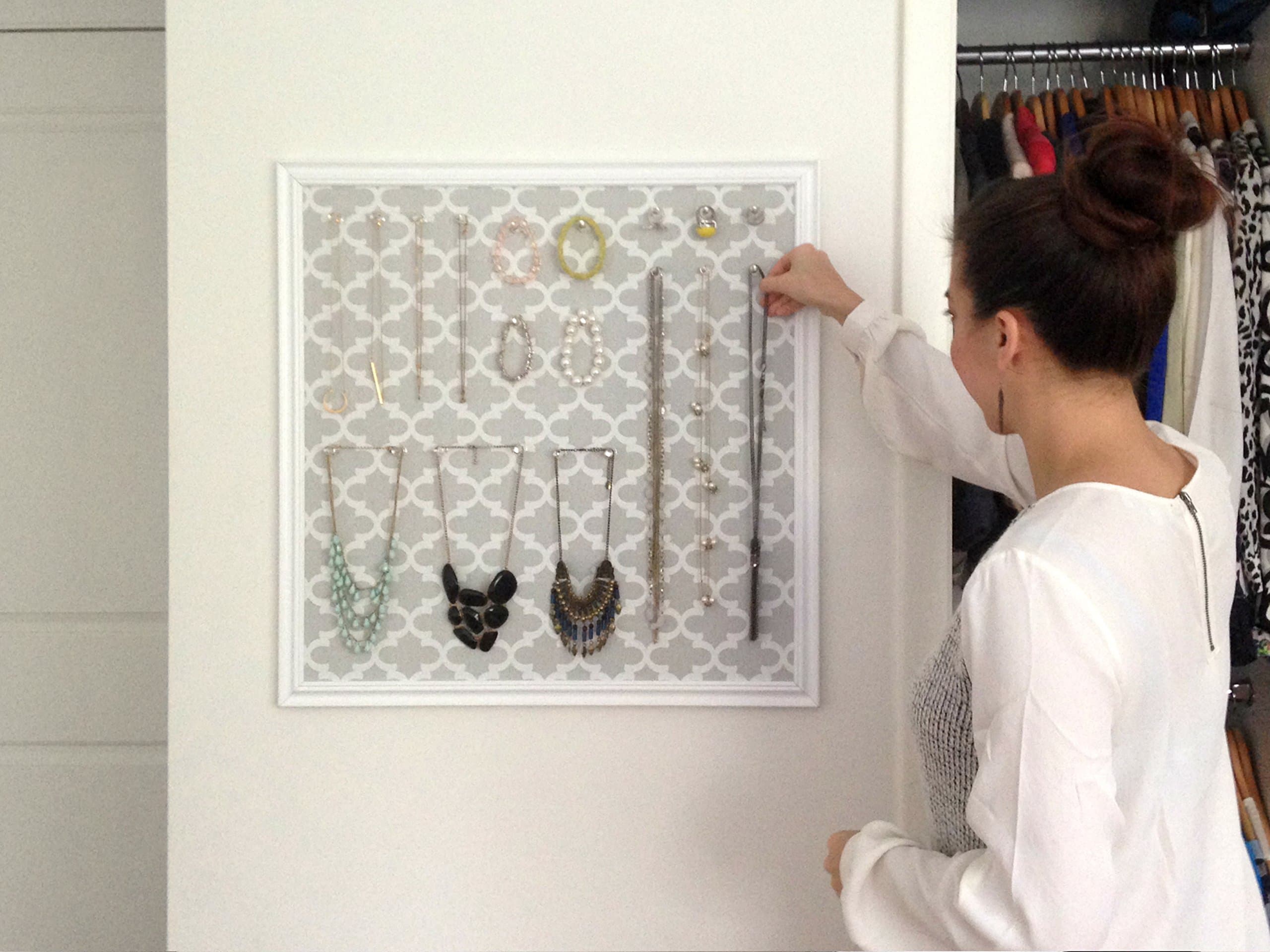 Maggie Board: Large Magnetic Jewelry Organizer Wall Mounted (Grey)