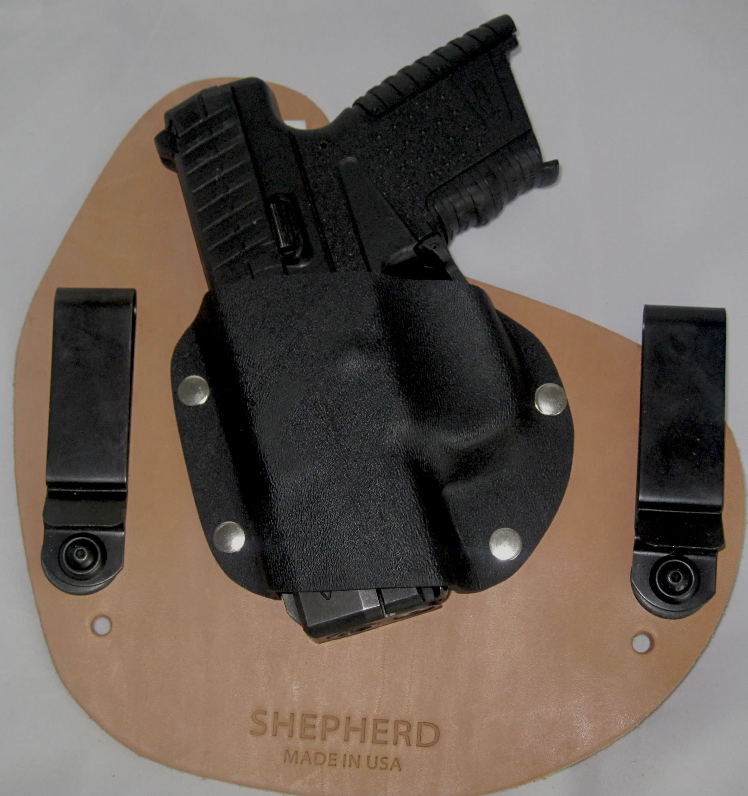 Conceal Mini- Left Handed, Horse Hide, Ruger SR9C/SR40C- Shepherd Leather IWB Holster