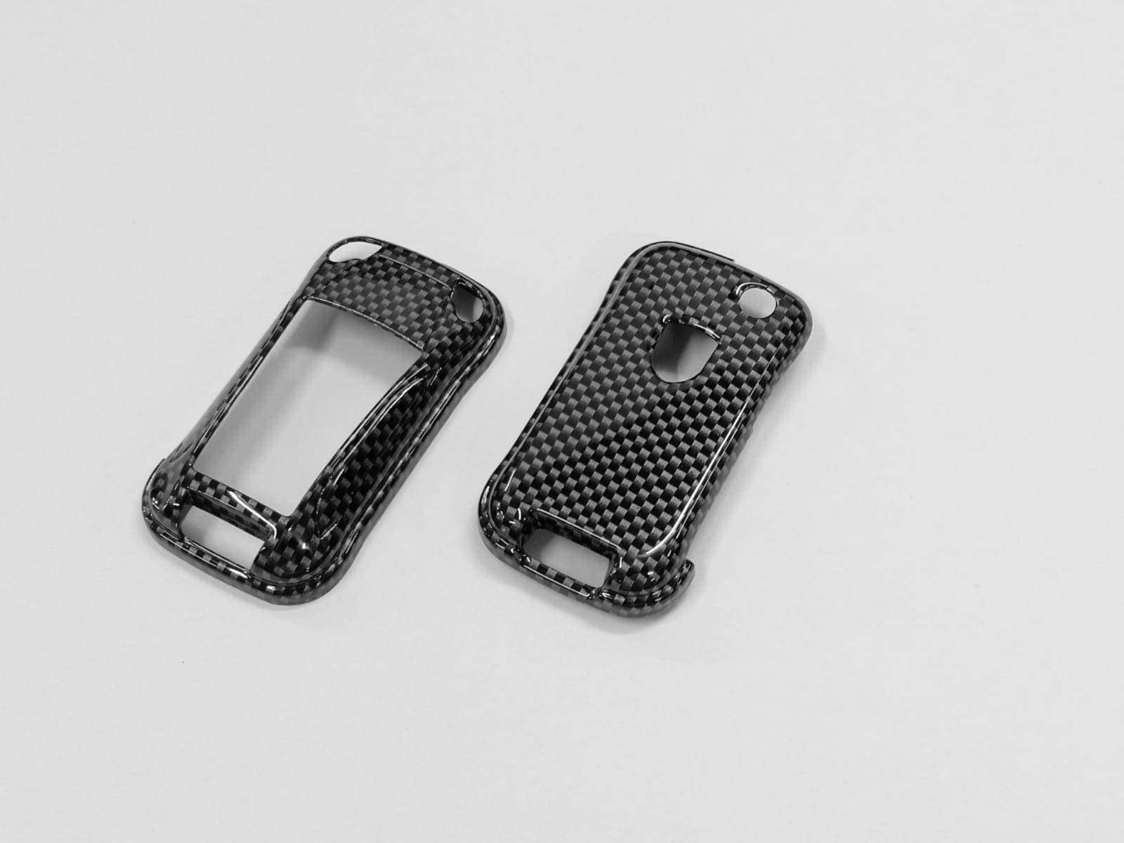 Gloss Carbon Fiber Pattern Flip Key Remote Key Protection Case for Porsche Cayenne 1st Generation (2003-2010)
