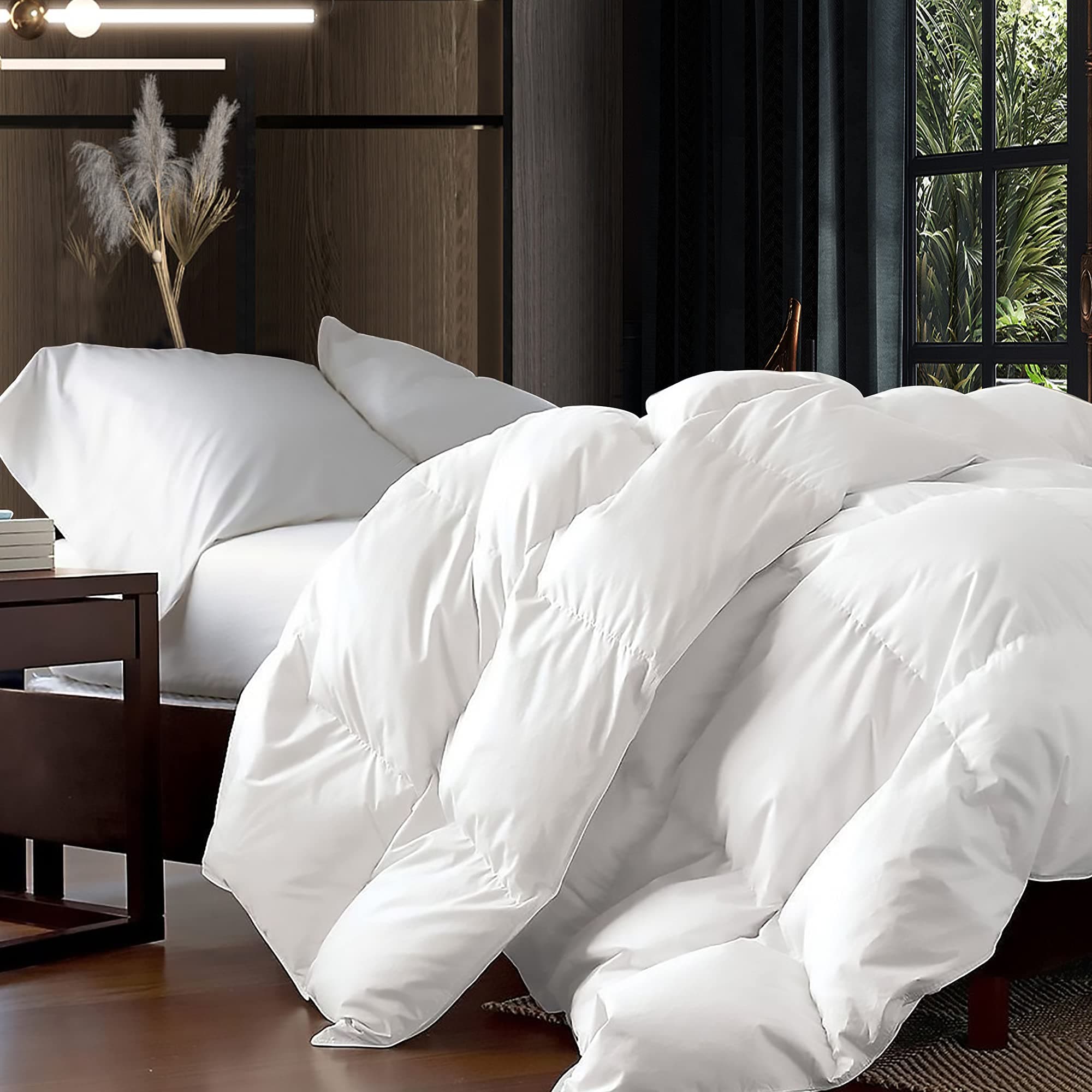 EGYPTIAN BEDDING Luxurious Palatial King / Super King 120" x 98" Siberian Goose Down Comforter, 1200 Thread Count 100% Cotton Duvet, 80 oz. Fill Weight, White Solid