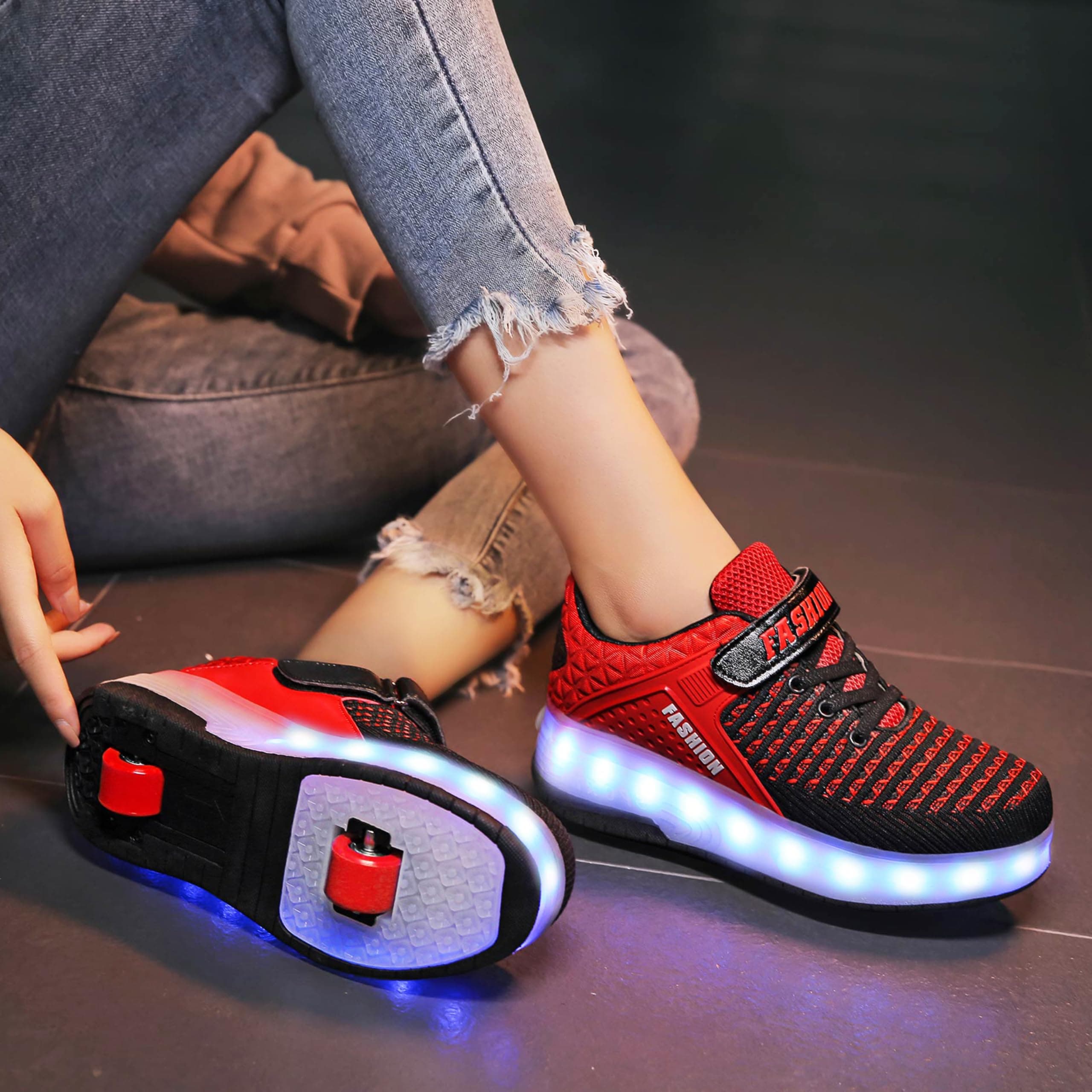 Ufatansy Roller Shoes Girls Boys Sneakers with Wheels Roller Skate Shoes USB Charging LED Light Up Footwear Skates for Beginner Trainers Kids Lightweight Breatheable Shoe